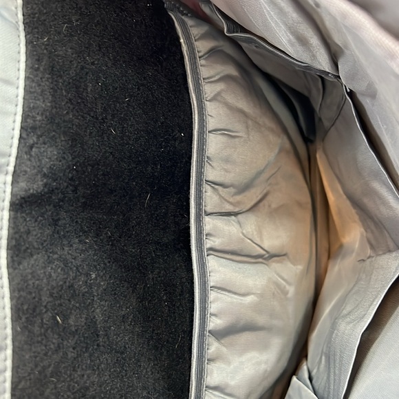 Kaukko Backpack Top Loading Drawstring & Flap Straps Snaps Well-Padded Like New - Picture 9 of 13